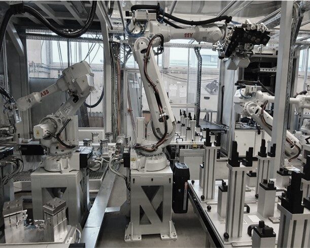 Nadzorni sistem v industrijskem obratu